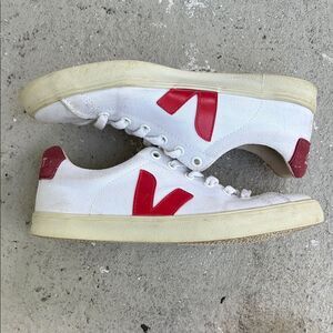 Vert canvas sneakers